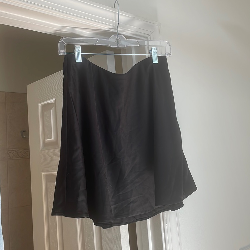 Express NWT Satiny Black Skirt